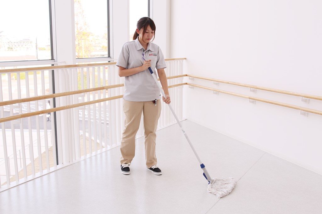 定期清掃 - 株式会社エイト