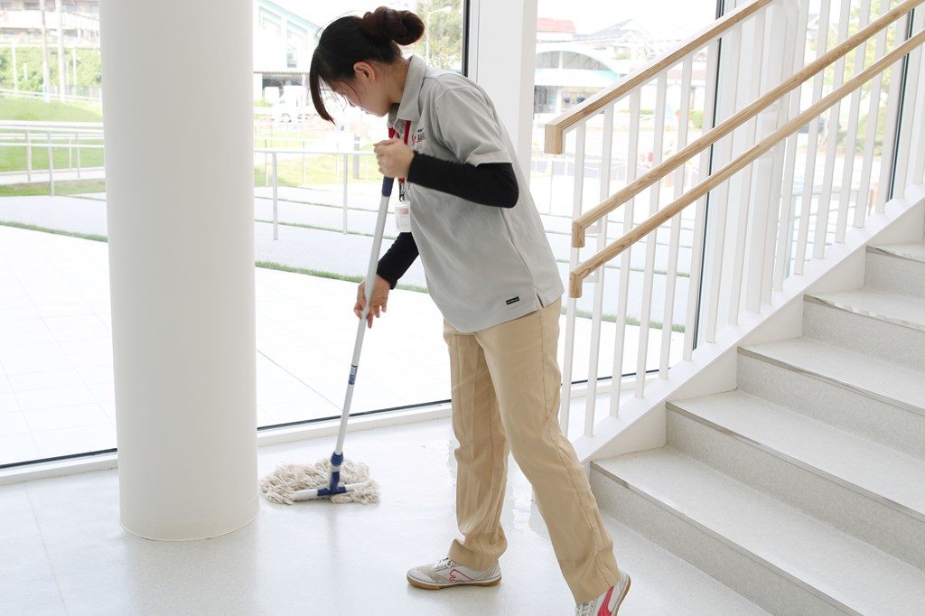 日常清掃 - 株式会社エイト